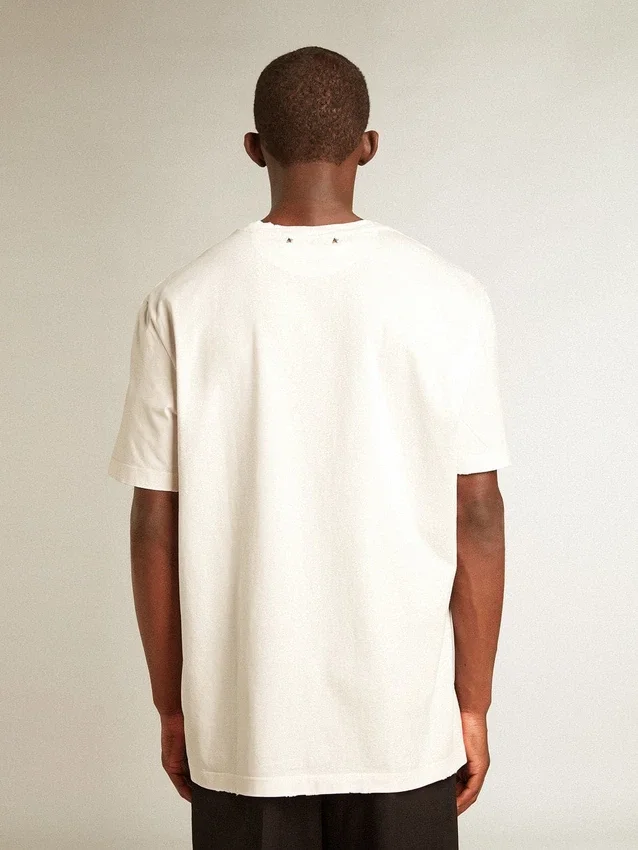 Camiseta blanca para hombre con acabado desgastado