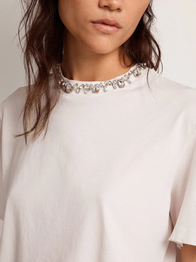 Camiseta blanca para mujer con cristales cabujón