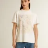 Camiseta blanca para mujer con estampado floral