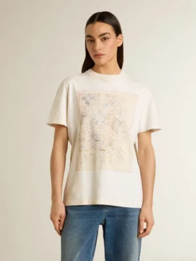 Camiseta blanca para mujer con estampado floral