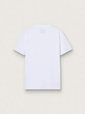 Camiseta blanca para mujer con una estrella plateada con purpurina en el frente
