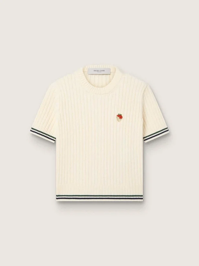 Camiseta de punto blanca para mujer con bordes en contraste y broche desmontable