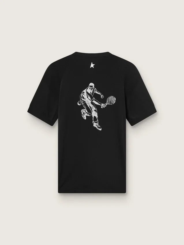 Camiseta deportiva negra para hombre con estampado en la espalda