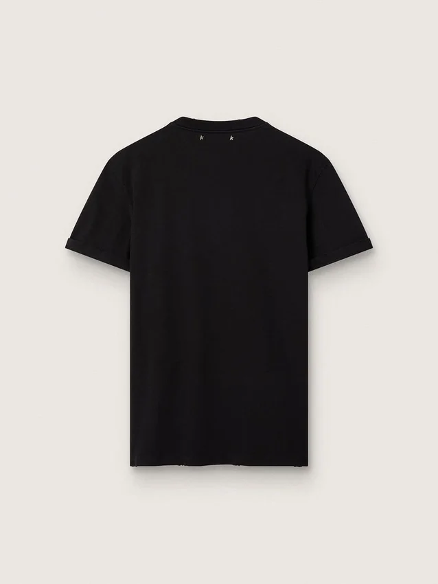 Camiseta para mujer de corte regular con efecto desgastado en negro