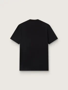 Camiseta negra de la Star Collection con una estrella tono sobre tono en el frente