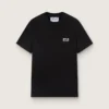 Camiseta negra para hombre con logotipo y estrella blancos en contraste