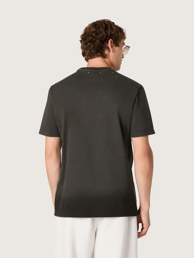 Camiseta para hombre de jersey de algodón antracita con corazón perforado