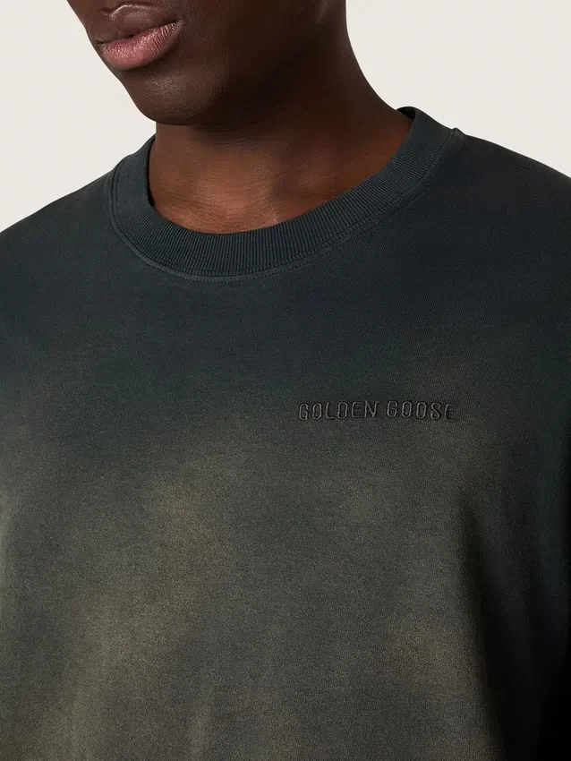 Camiseta unisex de jersey de algodón negro con logotipo bordado