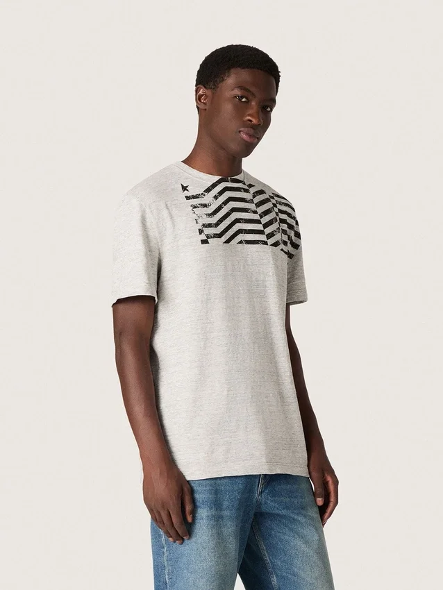 Camiseta unisex de jersey gris jaspeado con estampado de bandera