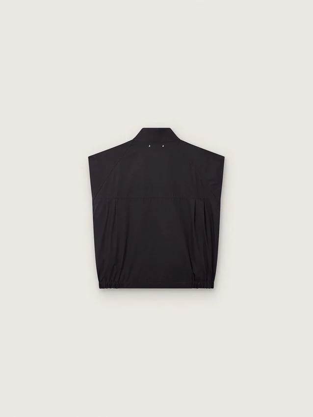 Chaleco para hombre en sarga de algodón azul oscuro con cremallera y etiqueta con estampado de bandera
