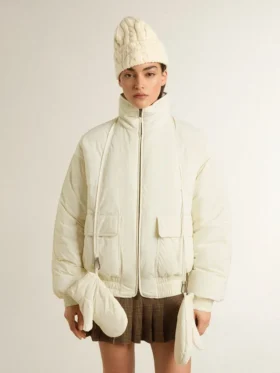 Chaqueta acolchada color crema para mujer