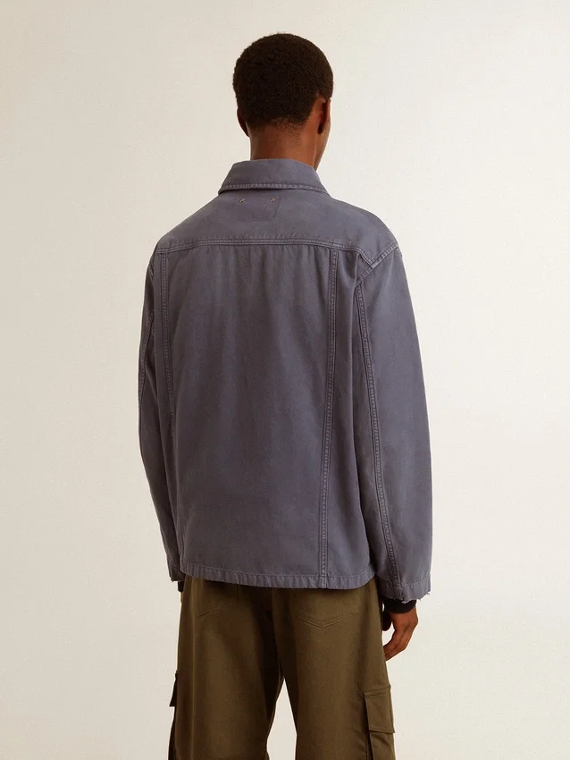 Chaqueta azul para hombre de algodón denim con acabado desgastado
