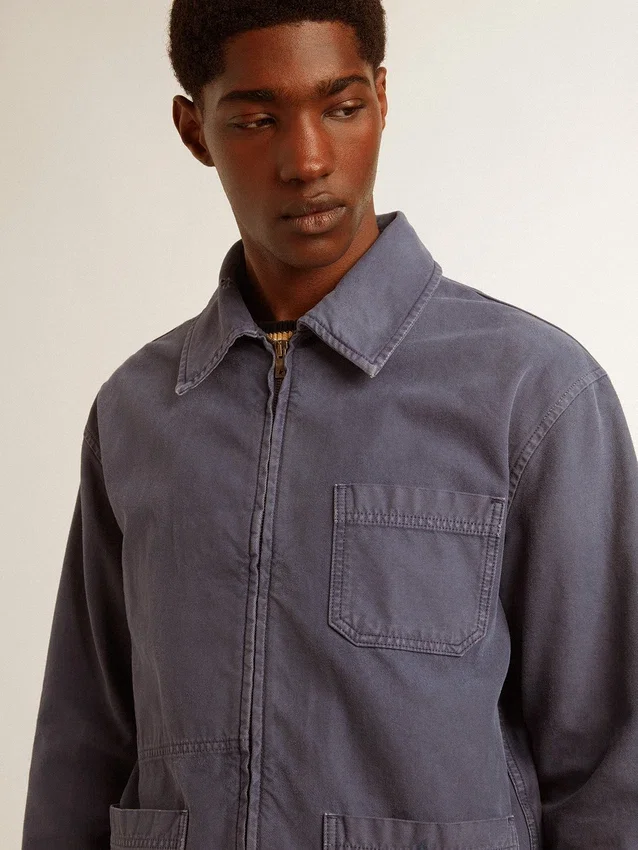 Chaqueta azul para hombre de algodón denim con acabado desgastado