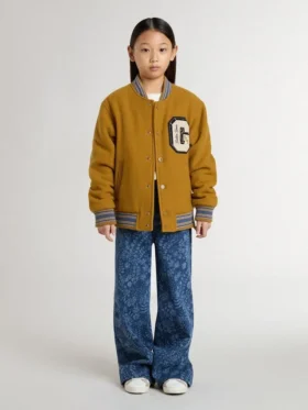 Chaqueta bomber de lana para niños en amarillo ocre con parche