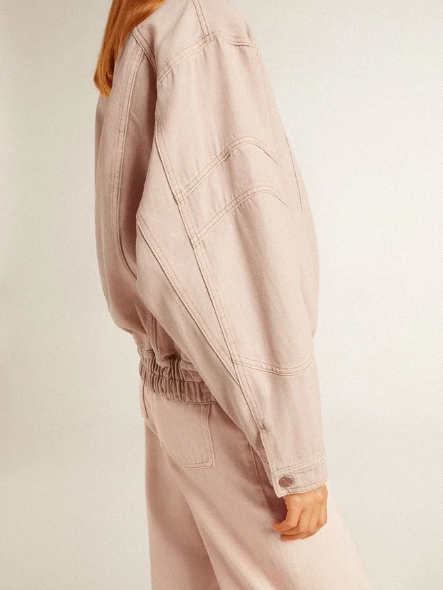 Chaqueta bomber de mezclilla teñida de rosa para mujer