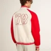 Chaqueta bomber en blanco desgastado y rojo con bordados