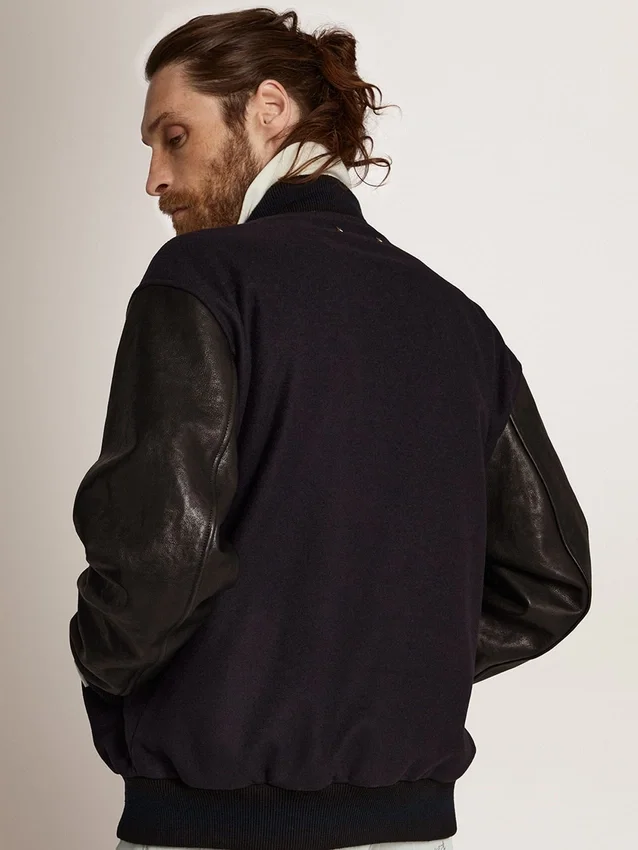 Chaqueta bomber para hombre de lana azul oscuro con mangas de cuero
