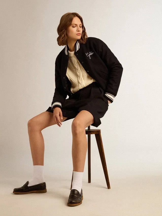 Chaqueta bomber para mujer de lana azul oscuro con detalles en blanco