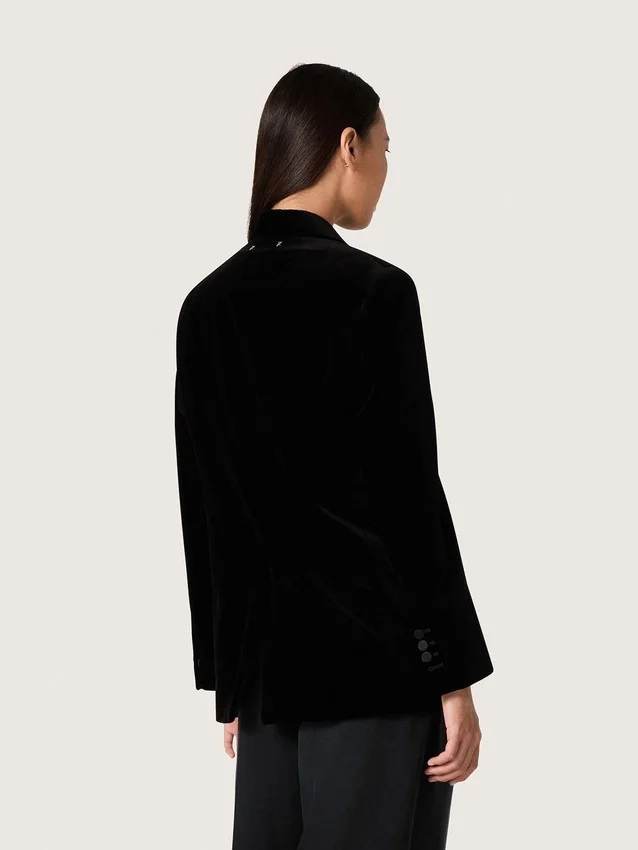 Chaqueta de doble botonadura para mujer en terciopelo negro con solapas de satén negro