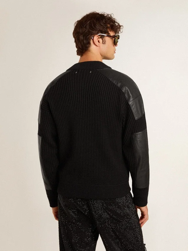 Chaqueta de lana merino negra para hombre con parches de cuero