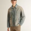 Chaqueta de mezclilla para hombre con efecto desgastado y cremallera