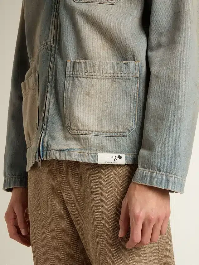 Chaqueta de mezclilla para hombre con efecto desgastado y cremallera
