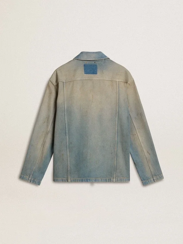 Chaqueta de mezclilla para hombre con efecto desgastado y cremallera