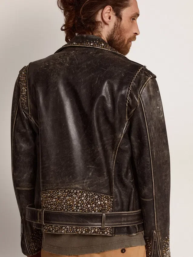 Chaqueta de motociclista de cuero para hombre con tachuelas martilladas y cinta adhesiva