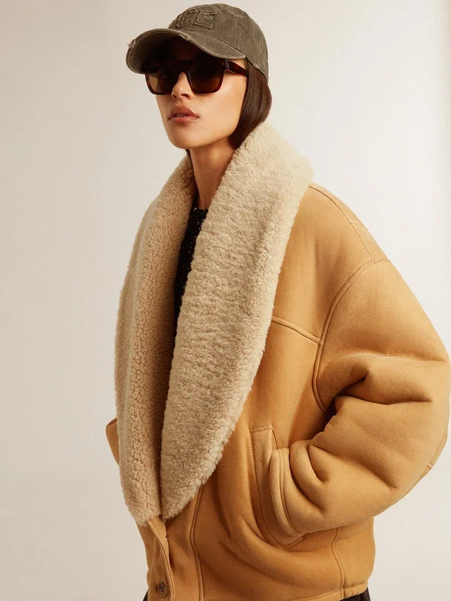 Chaqueta de piel de oveja para mujer con cuello chal ancho de piel de oveja