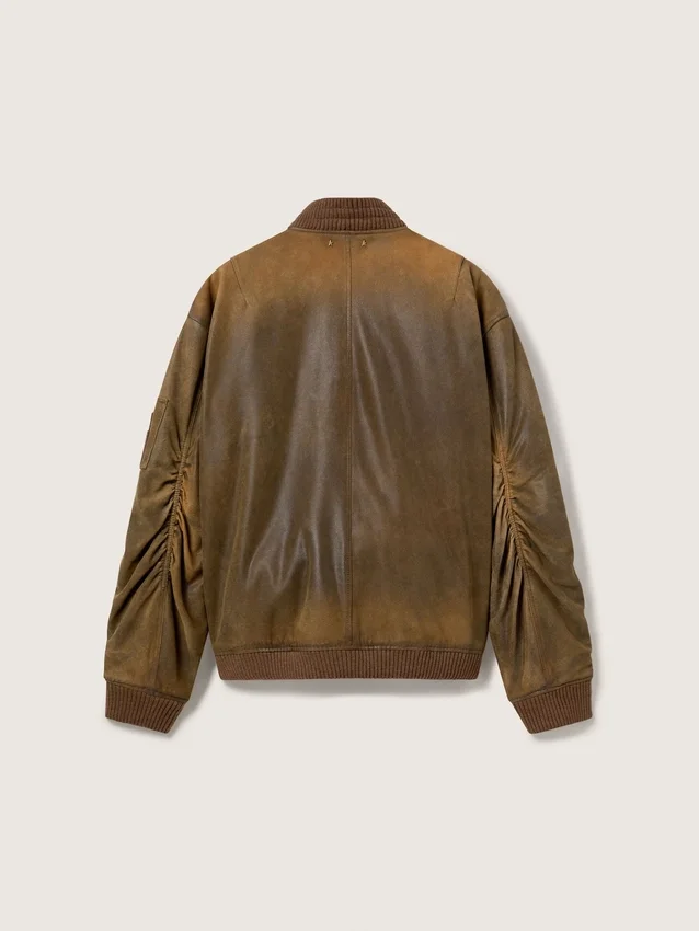 Chaqueta motera de cuero marrón con efecto desgastado