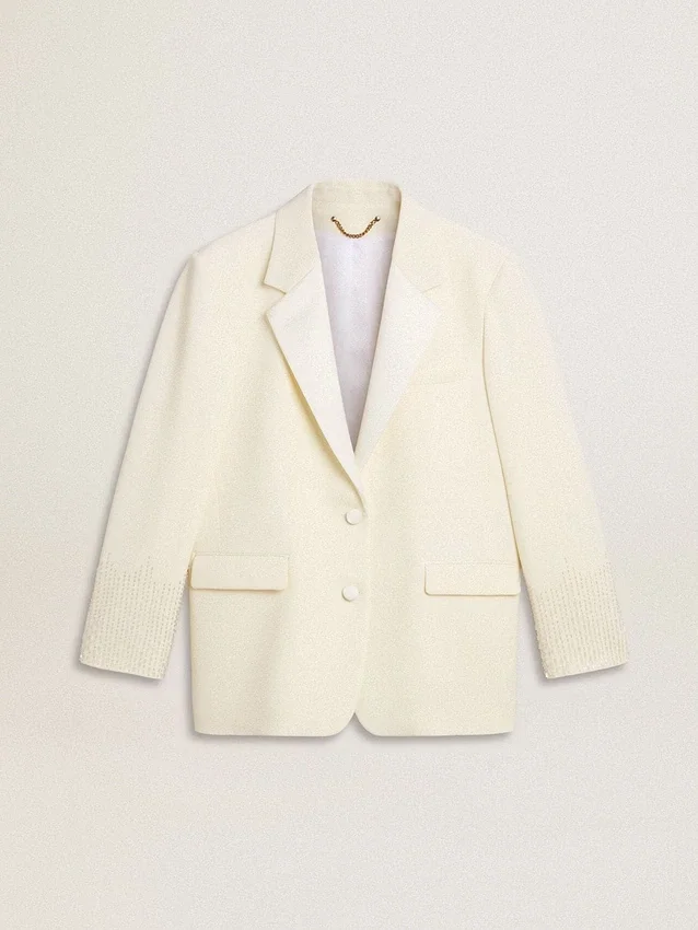 Chaqueta oversize de un solo pecho en blanco con efecto de seda y bordados