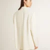 Chaqueta oversize de un solo pecho en blanco con efecto de seda y bordados