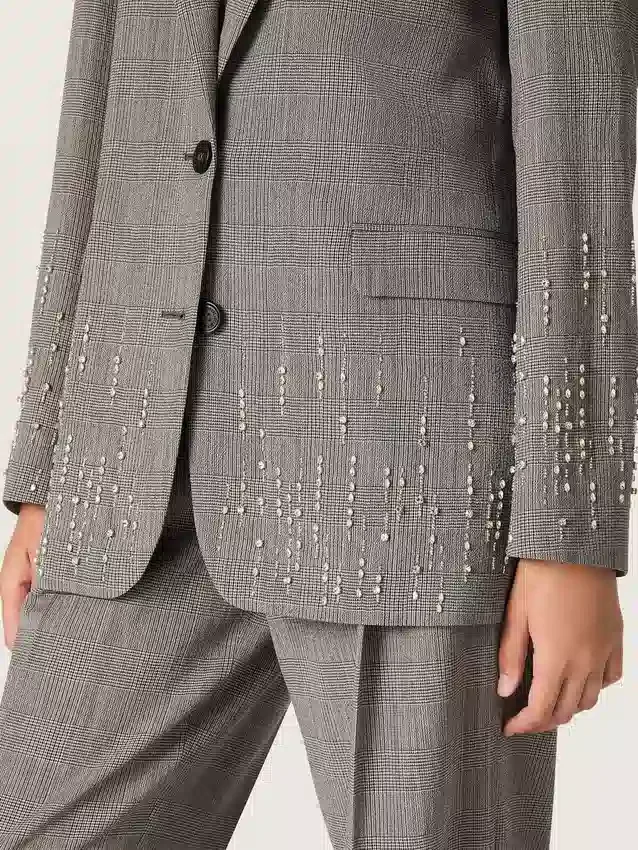 Chaqueta para mujer en estampado de cuadros Príncipe de Gales gris con bordado de cristales
