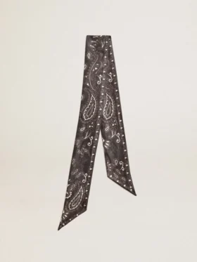 Cinta de sarga de seda negra con diseño de paisley