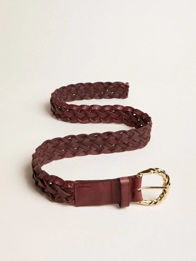 Cinturón de cuero trenzado color burdeos para mujer
