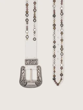 Cinturón para mujer de cuero blanco con tachuelas de colores