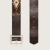 Cinturón Sierra para hombre en piel lavada color caoba con tachuelas decorativas