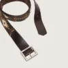 Cinturón Sierra para hombre en piel lavada color caoba con tachuelas decorativas
