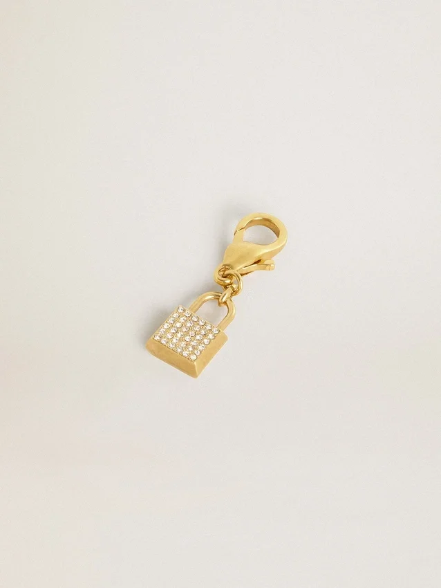 Colgante con forma de candado en latón dorado con cristales