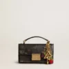 Colgante de latón dorado con la firma de golden goose