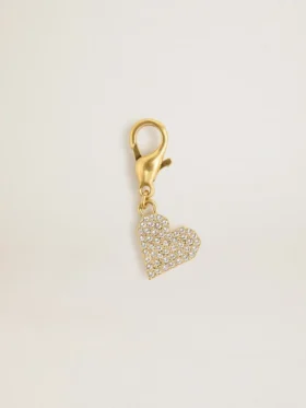 Colgante en forma de corazón de latón dorado con cristales