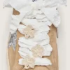 Cordones arrugados blancos de Pieles con apliques de cuentas en forma de flor