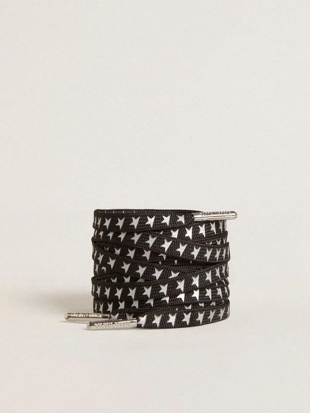 Cordones de algodón negro con estrellas plateadas en contraste