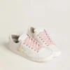 Cordones de algodón rosa con logotipo dorado en contraste