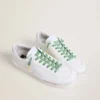 Cordones de lurex verde agua con logotipo negro en contraste