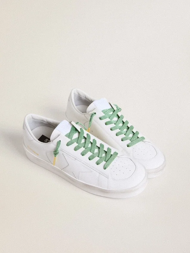 Cordones de lurex verde agua con logotipo negro en contraste