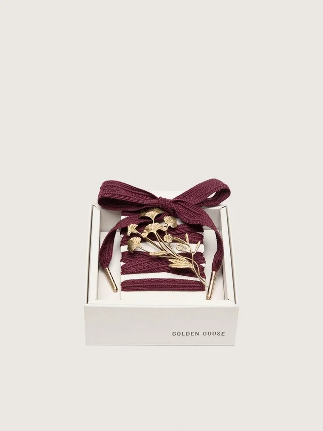 Cordones de pieles CNY de lana color burdeos con broche de flor dorado