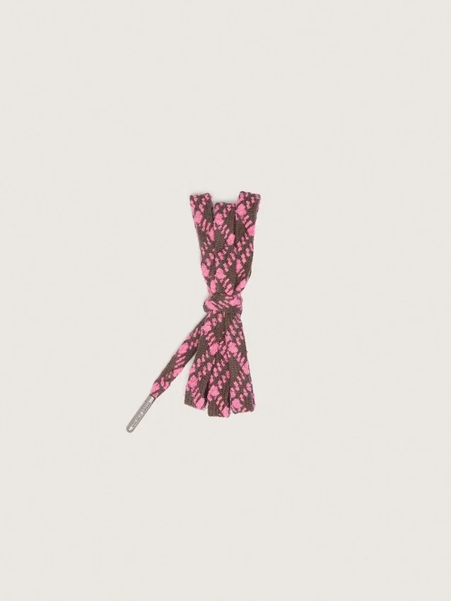 Cordones de tartán en marrón oscuro y rosa