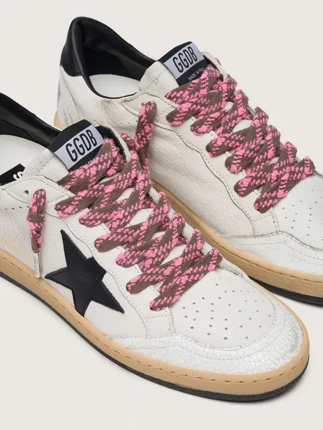 Cordones de tartán en marrón oscuro y rosa