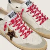 Cordones rojos para tenis de senderismo con detalles blancos